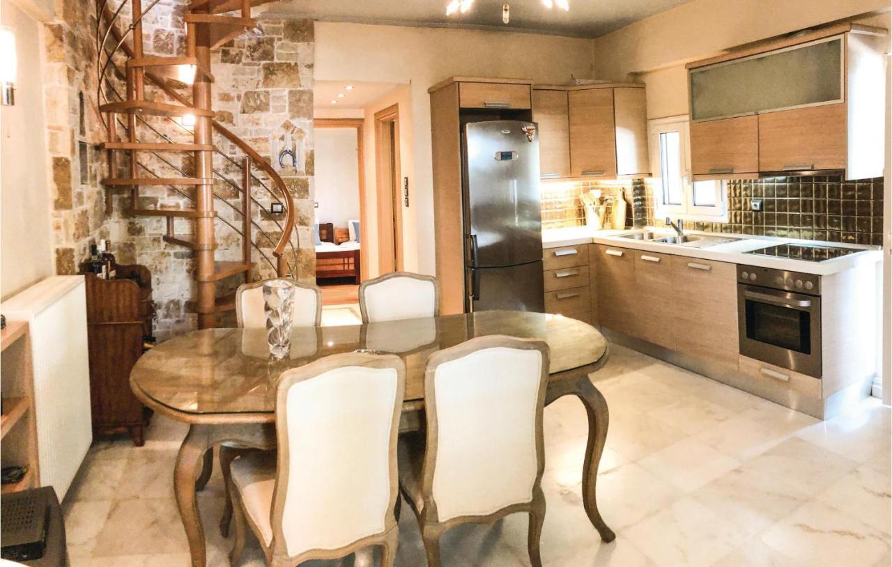 Amazing Home In Artemida With Kitchen Exterior foto
